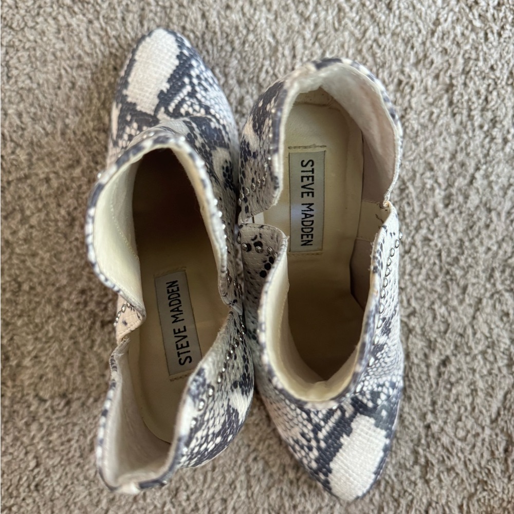 Steve Madden Snake print Rockstar Ankle Bootie - Picture 4 of 5